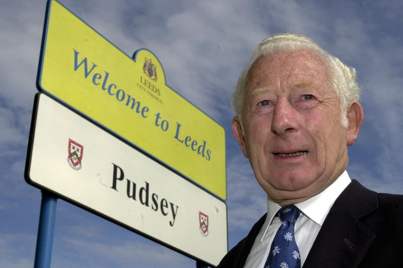 August 2001 and Councillor Frank Robinson was campaigning for an area of Thornbury in the Pudsey district, to have a Leeds postcode rather a Bradford one.