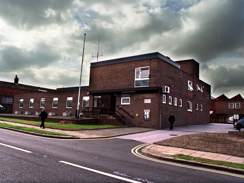 Share your memories of Morley in 1999 with Andrew Hutchinson via email at: andrew.hutchinson@jpress.co.uk or tweet him - @AndyHutchYPN