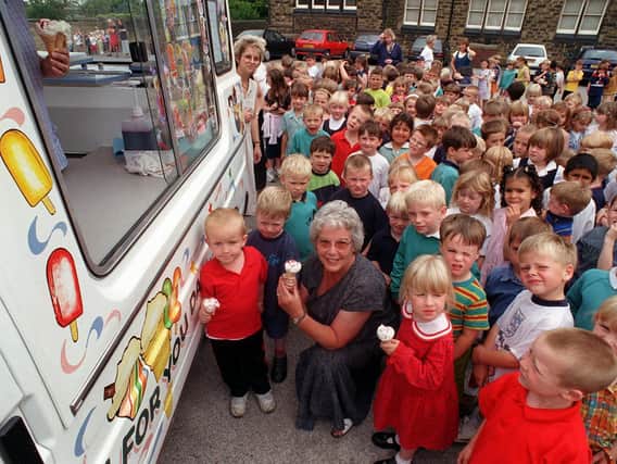 Enjoy these photo memories from around Morley in 1999. PIC: Mel Hulme