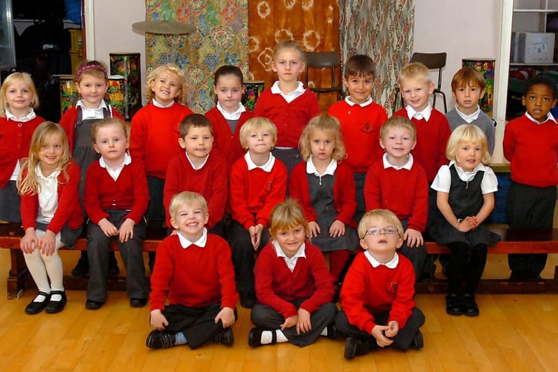 Back:  Lauren , Amy , Mia , Maddie , Dominika , Gustavo , Kye , Connor , Lewis. Middle: Abigail , Jamie-Lea , Dylan , William , Kacey , Max , Ciara . Front: Thomas , Grace , Sam.