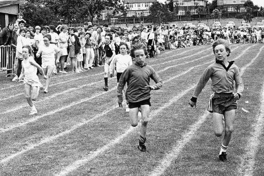 A sprint for 10 year olds at a past Featherstone gala