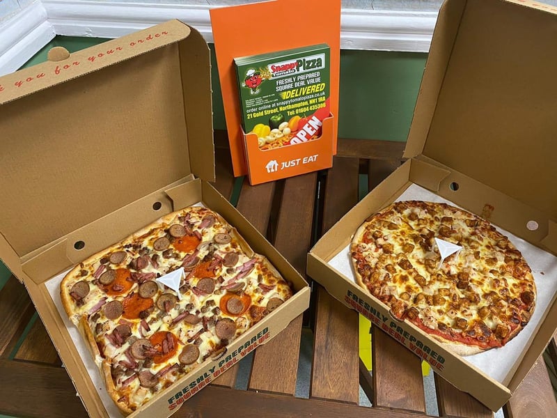 Snappy Tomato Pizza, based in Gold Street in Northampton, offers their famous 'Chicago' style square pan pizzas and New York style thin base pizzas. They offer both delivery and collection.