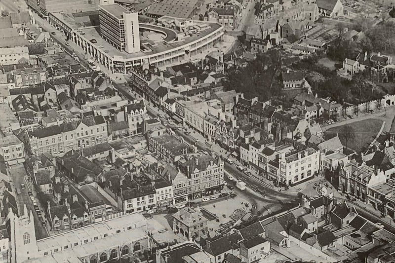 Here’s a fantastic aerial shot of Peterborough city centre taken in 1966. It was captured before Queensgate was built and the other noticeable difference is traffic through Long Causeway, Cathedral Square and Bridge Street.