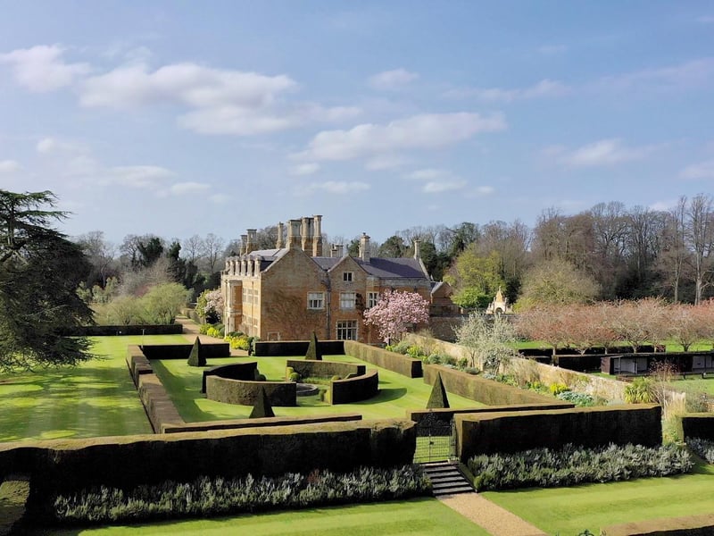 Holdenby will open its gardens every Saturday and Sunday from April 17 to October 10 with an enhanced visitor experience. The garden ticket will now include a visit to the Icarus Falconry Centre located within the grounds, with it’s wonderful collections of eagles, falcons, hawks, buzzards and owls. In addition, visitors’ enjoyment of the stunning Grade I listed gardens has been improved with new features to see and more fascinating information to bring to life its time as a Royal Palace and the prison of Charles I. Refreshments will be available from Connie The Vintage Travelling Tearoom and lunch or dinner can also be enjoyed nearby (in due course) at the Red Lion, East Haddon or Saracen’s Head, Little Brington.