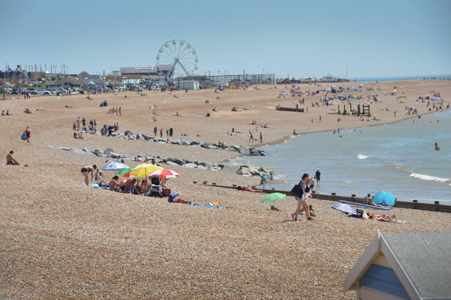 Hastings seafront during the heatwave on 25/6/20 SUS-200625-145645001
