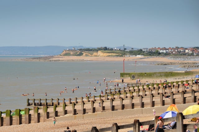 St Leonards seafront during the heatwave on 25/6/20 SUS-200625-145533001