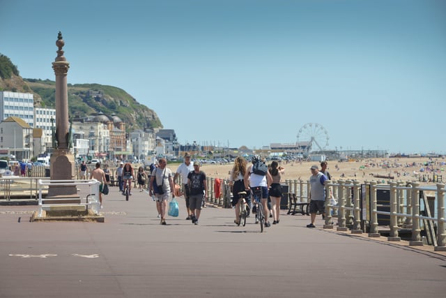 Hastings seafront during the heatwave on 25/6/20 SUS-200625-145505001