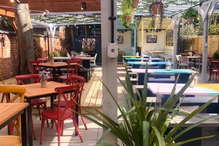 The White Elephant on Kingsley Park Terrace in Northampton has a newly renovated pub garden, which now includes heated huts, pergolas, and a 65-inch outdoor TV!
