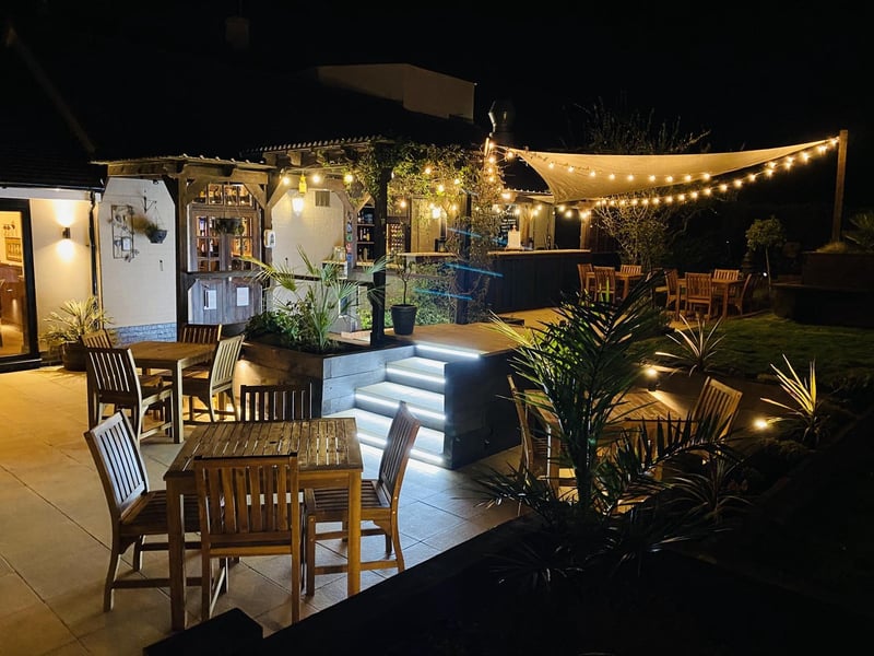 Website: https://www.boatinnbirdingbury.co.uk/
Tel: 01926 812657