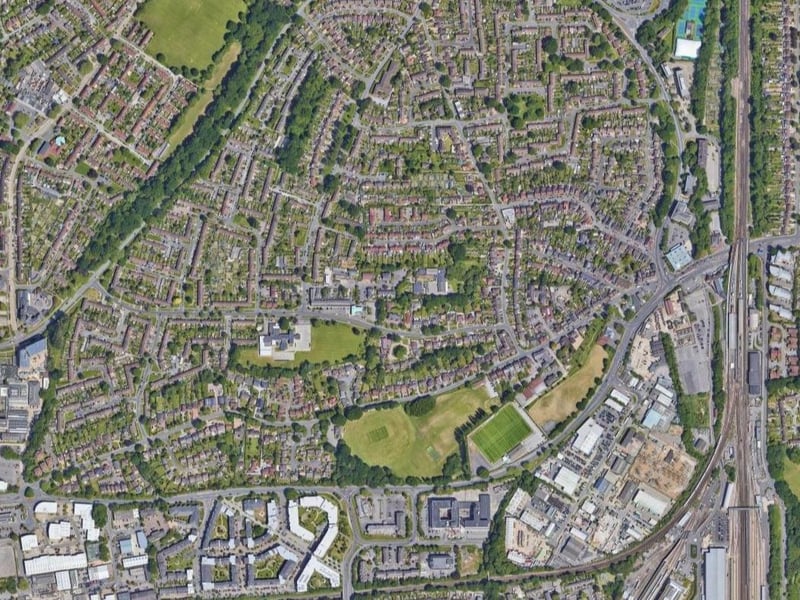 Median house price - £328,750