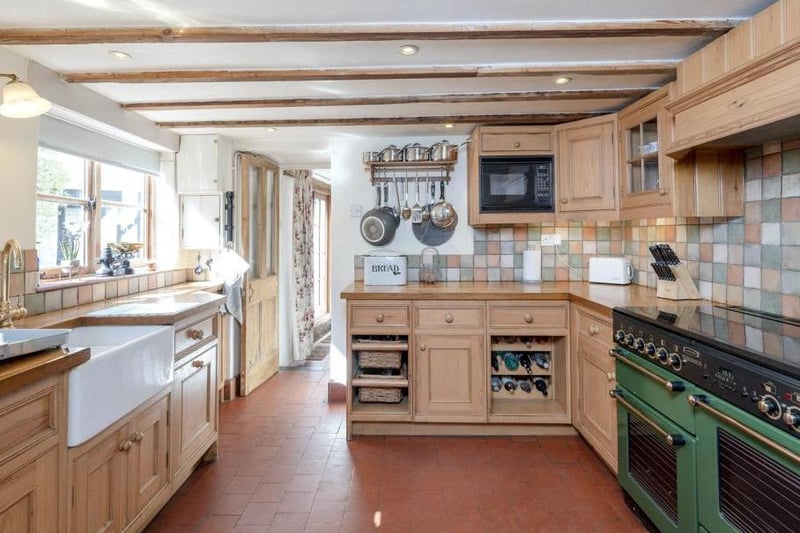 The kitchen at the Old Wheatsheaf home in Adderbury (Image from Rightmove)