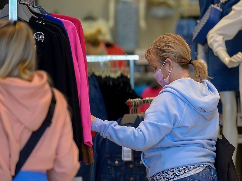 Shoppers in Foyleside on Friday morning as non-essential retails outlets reopen. Photo: George Sweeney / Derry Journal.  DER2117GS – 025