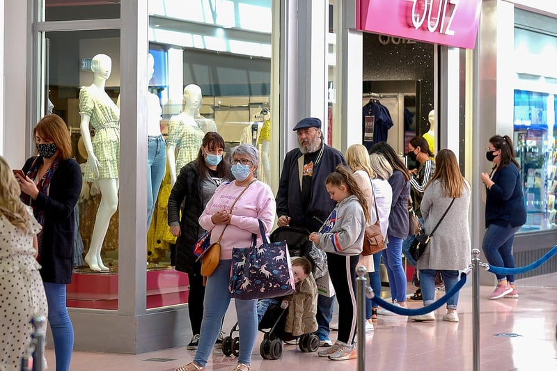 There were queues outside shops in the Richmond Centre early on Friday morning as non-essential retails outlets reopen. Photo: George Sweeney / Derry Journal.  DER2117GS – 038