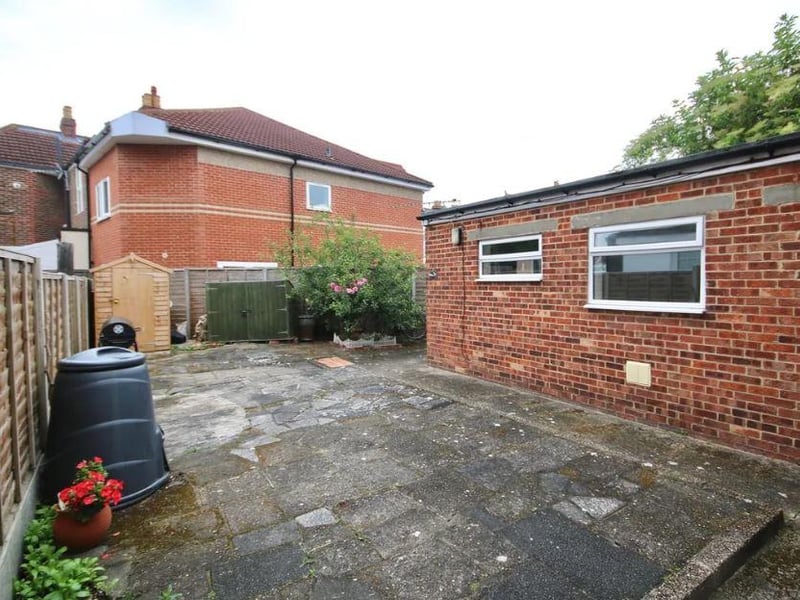 London Road, North End - studio - £82,000