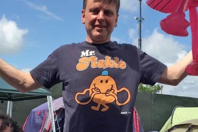 Friends of terminally ill former Hatlepool bricklayer, Nigel Stonehouse, are hoping to raise enough money to charter a helicopter to grant his "dying wish" to see Glastonbury Festival for one last time.