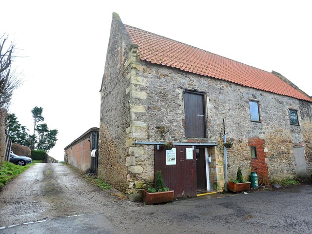 Home Farm dates back to the late 17th to early 18th Century and has served as both a home dwelling and stables.