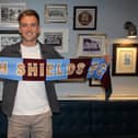 South Shields have signed Martin Smith.