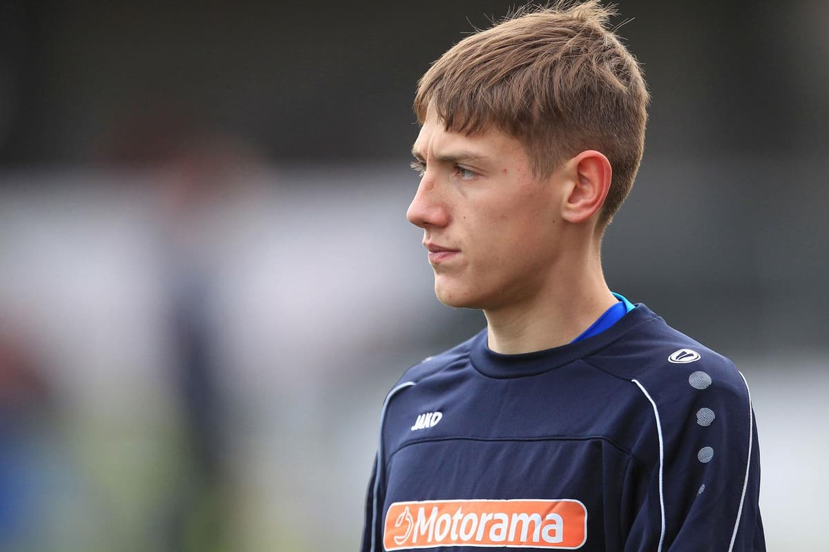 Joe Gray Computer Teenage forward Joe Grey signs first professional contract at ...