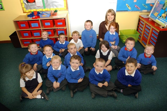 More school starters in 2004. This time it is Throston Primary School.