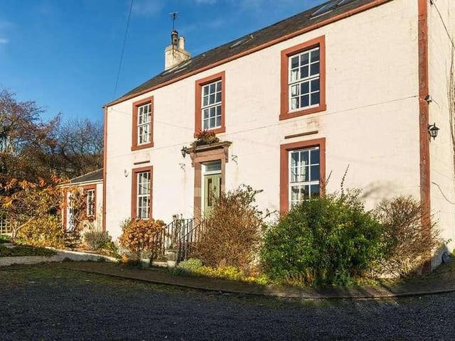 Generous seven bedroom Georgian family home in the Scottish borders. Offers over £450,000.