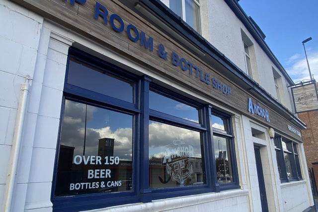 Before becoming a pub and bottle shop, the Anchor Tap served as Camerons Brewery's visitor centre. Now it stocks the brewery's special beers as well as an array of limited edition and continental bottles.