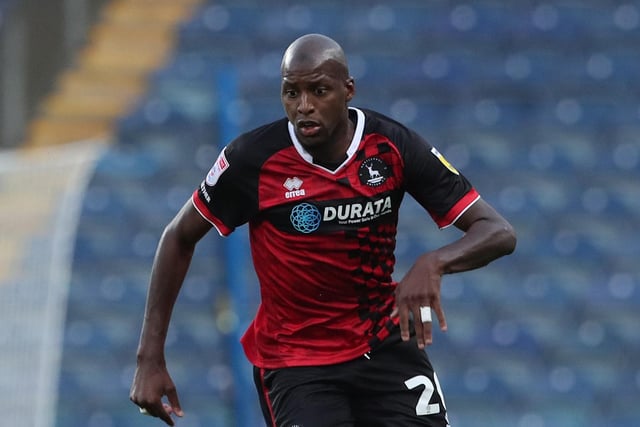 Sylla adds to the midfield ranks having spent time with Aldershot Town and Oldham Athletic during his time in England. (Credit: Mark Fletcher | MI News)