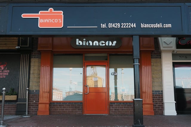 Not only does Biancos serve freshly made pizzas and loaded fries but they also serve a delicious full English breakfast. This cafe has a 4 star rating with 122 reviews.