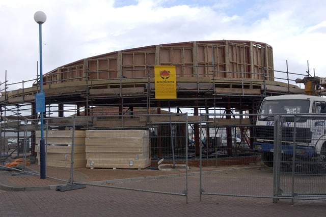 Construction of the new cafe at Navigation Point in 2009.