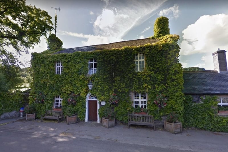 Up to six real ales are sold during the week at this 300-year-old country pub, but possibly only three are available at weekends.