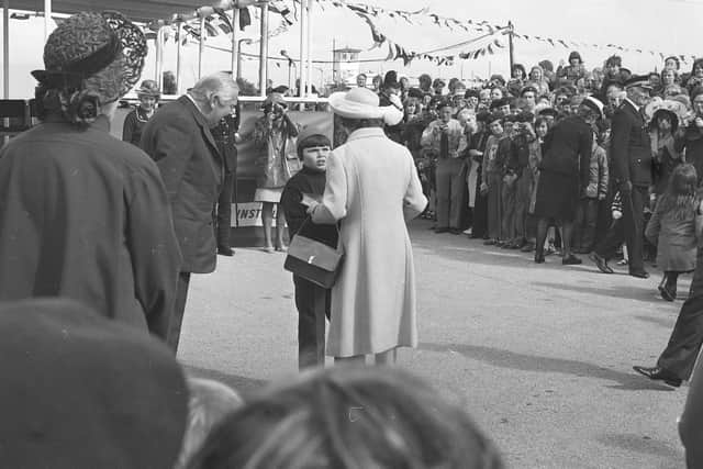 Robbie Maiden pictured meeting the Queen back in 1977.