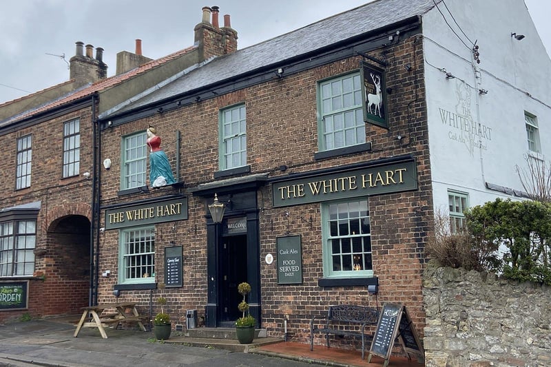 The White Hart Inn has a 4.5 out of 5 star rating with 579 reviews on Google, with the "homemade chips a must."