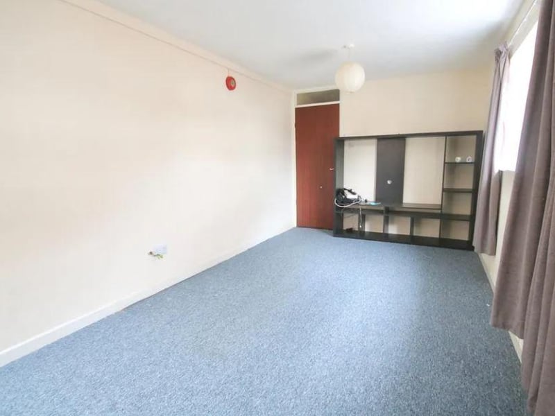 London Road, North End - studio - £82,000