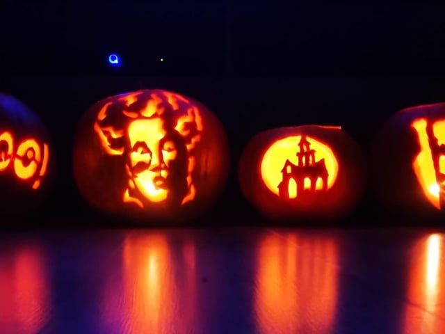 Celebrating National Pumpkin Day and Halloween with Vicky Meek.