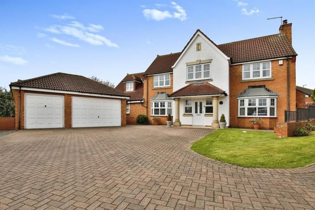 This is a six-bed detached house in Kingfisher Close, Hartlepool.