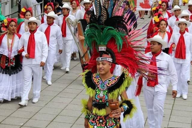 Past Parade of Nations, featuring dancers from Mexico.