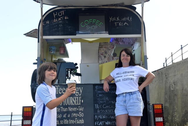 Located just below Fairy Cove Terrace, the Headland Coffee Wagon officially opened in July 2022, offering a meeting spot for walkers and residents to enjoy a selection of fresh drinks.