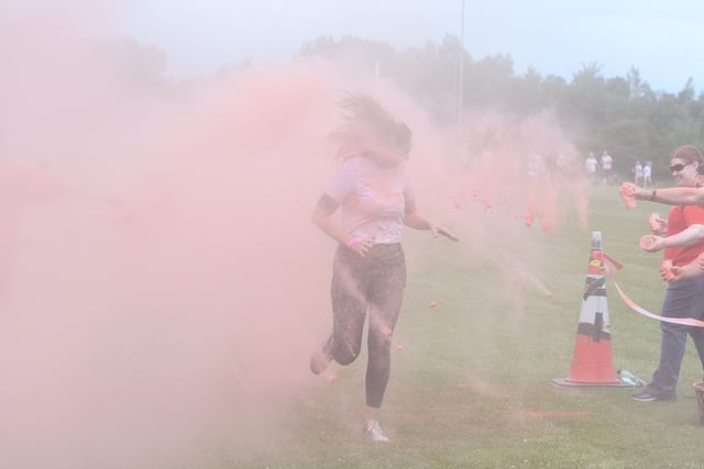 This runner has almost vanished in the dye cloud