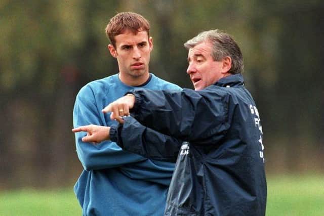 10 OCT 1995:  ENGLAND MANAGER TERRY VENABLES OFFERS SOME ADVICE TO NEW RECRUIT GARETH SOUTHGATE DURING AN ENGLAND TRAINING SESSION PRIOR TO THEIR MATCH AGAINST NORWAY. Mandatory Credit: Clive Brunskill/ALLSPORT