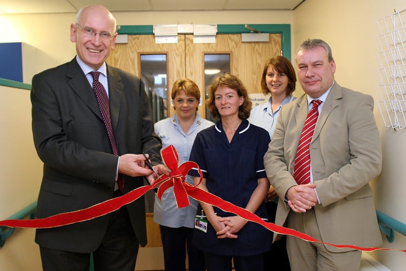 Tom Levitt MP was with auxillary nurse Anne-Marie Crawley, ward sister Ann Regan, auxillary nurse Carol McGrath and matron Patrick Murphy when he officially opened the new Spencer Ward at Cavendish Hospital, Buxton in 2006