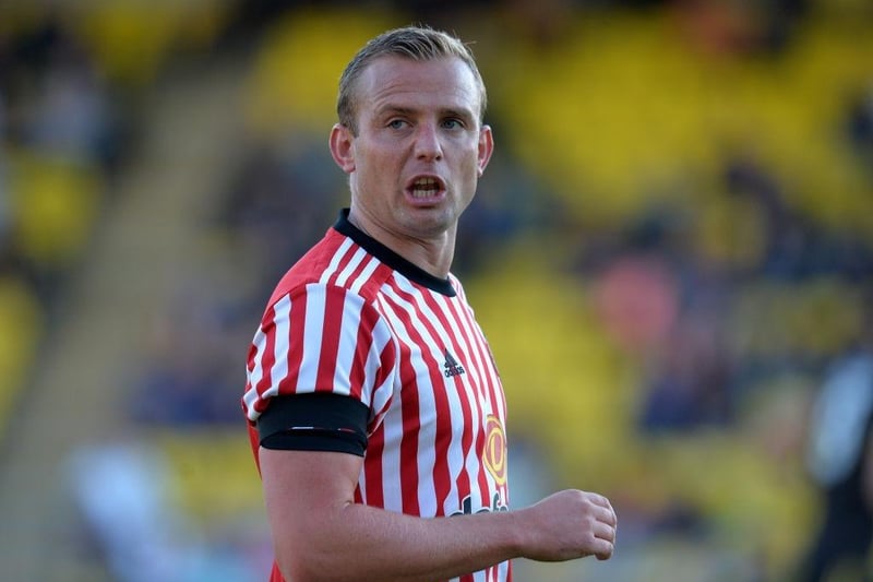 Lee Cattermole made 233 appearances for Sunderland  and 69 for Middlesbrough during his 15 year career.