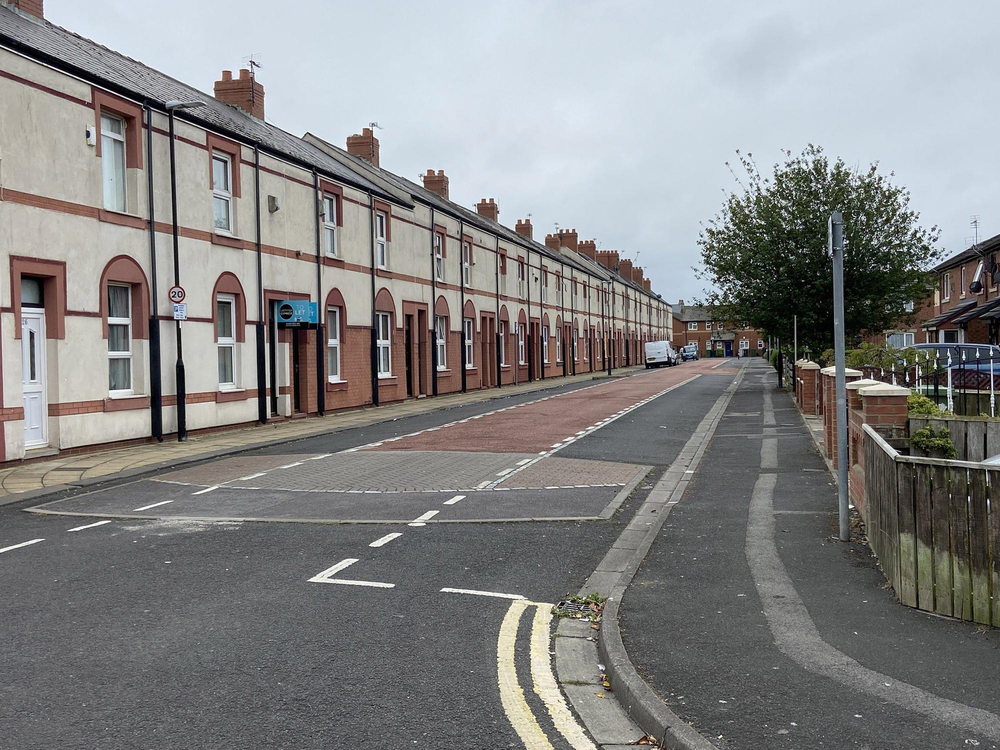 Hartlepool thug Geoffrey Vanes jailed by for 'hammer' attack on man who ...