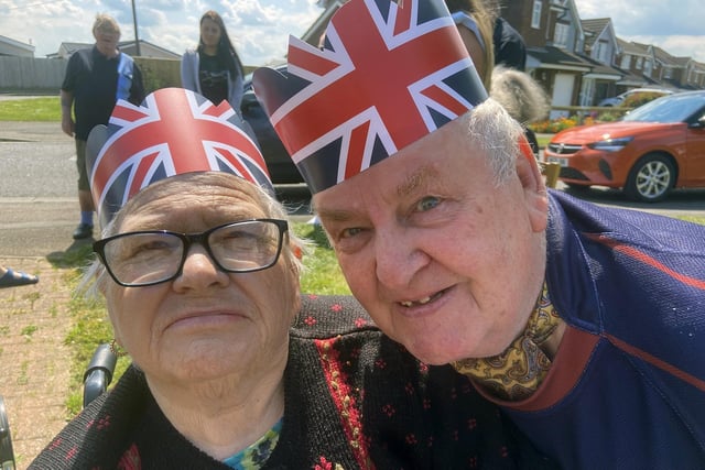 Dorothy and Philip Leatherhead in their Union Jack crowns - looking good!