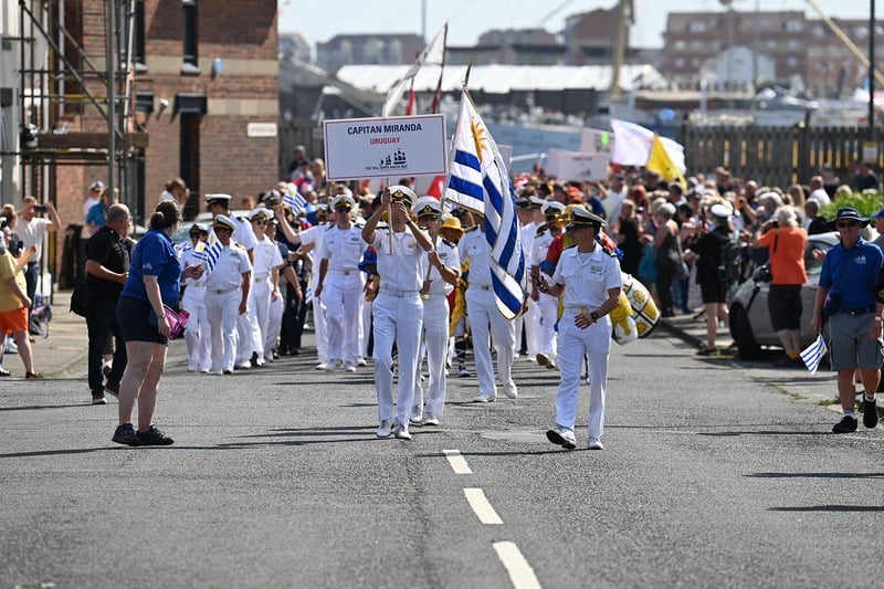 One of the first crew teams to lead the parade. Picture by FRANK REID