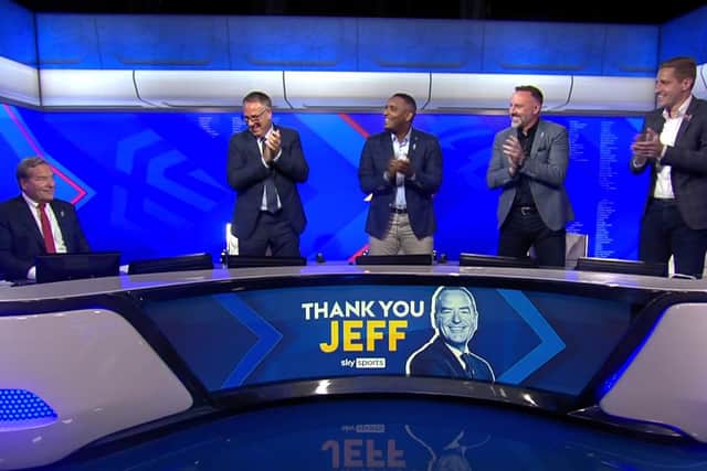 Jeff Stelling  was given a standing ovation by the punditry panel of Paul Merson, Clinton Morrison, Kris Boyd and Michael Dawson during his final programme on Sunday./Photo: Sky Sports Twitter