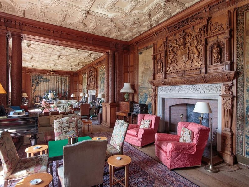 Drawing room.