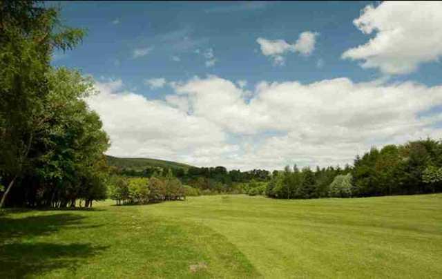 Located in the beautiful Lochore Meadows County Park, and making full use of its woodland and streams, Lochore Meadows Golf Club is a 9 hole course that can be played as a par 72, 18 hole course.