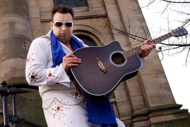Elvis impersonator Steve Rose was in the picture in 2004. Who can tell us more?