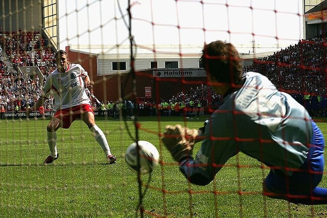 The Shots required 70 points to reach the play-offs before losing in the final against Shrewsbury Town.  (Photo by Clive Brunskill/Getty Images)