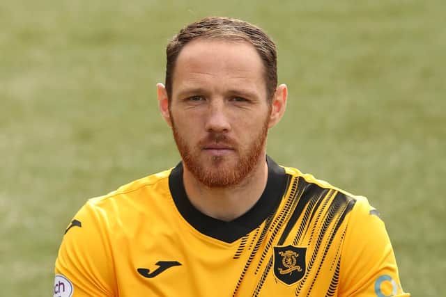 Tom Parkes has joined Hartlepool United from Scottish Premiership outfit Livingston.