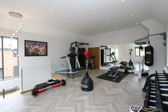 This property has a home gym that can be accessed from the outside, making it the perfect room for a potential business.